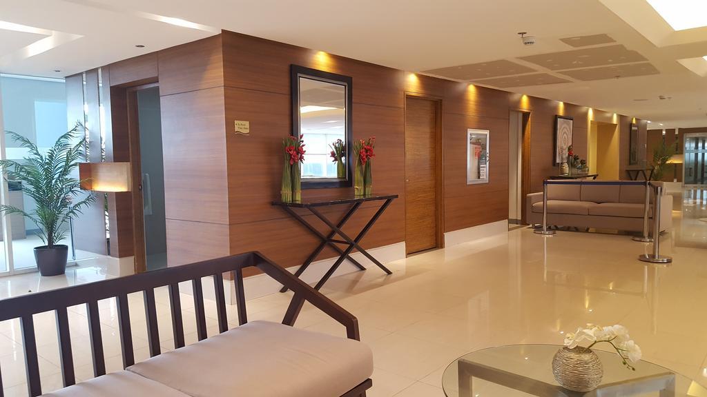 Breeze Residences By Cs Luxe Manila Exteriör bild