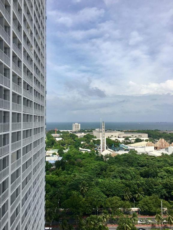 Breeze Residences By Cs Luxe Manila Exteriör bild
