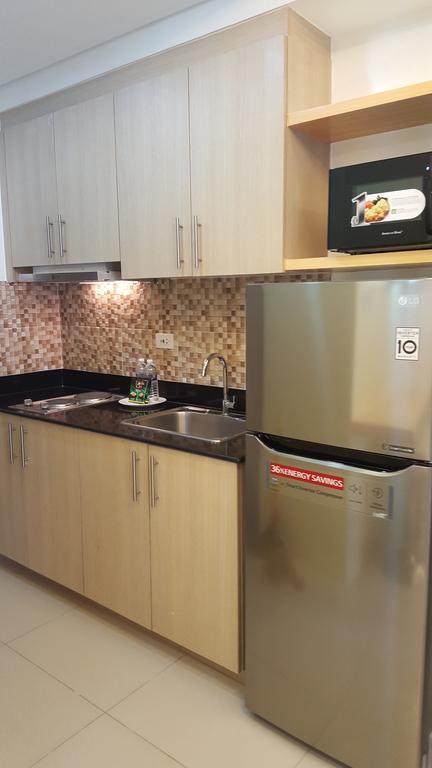 Breeze Residences By Cs Luxe Manila Exteriör bild