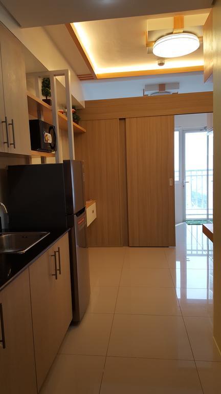 Breeze Residences By Cs Luxe Manila Exteriör bild