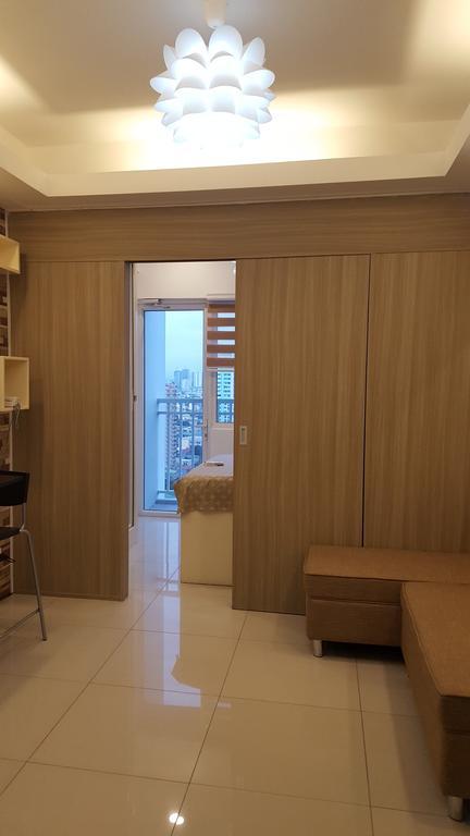 Breeze Residences By Cs Luxe Manila Exteriör bild