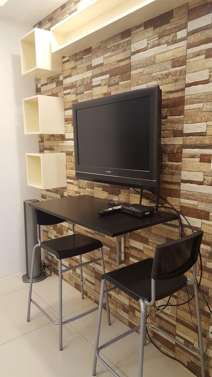 Breeze Residences By Cs Luxe Manila Exteriör bild